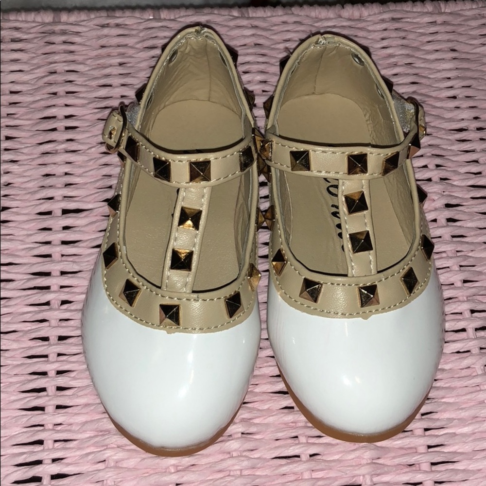 White Gold Studded Girls Dress Shoes